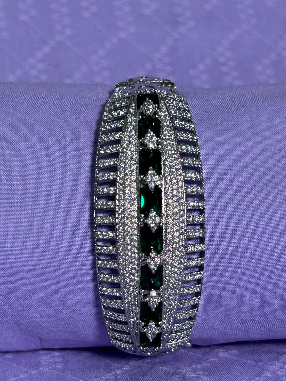 ANTAARA DELICATE DIAMOND BRACELET