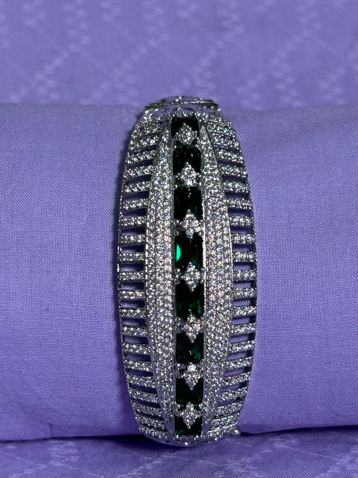ANTAARA DELICATE DIAMOND BRACELET