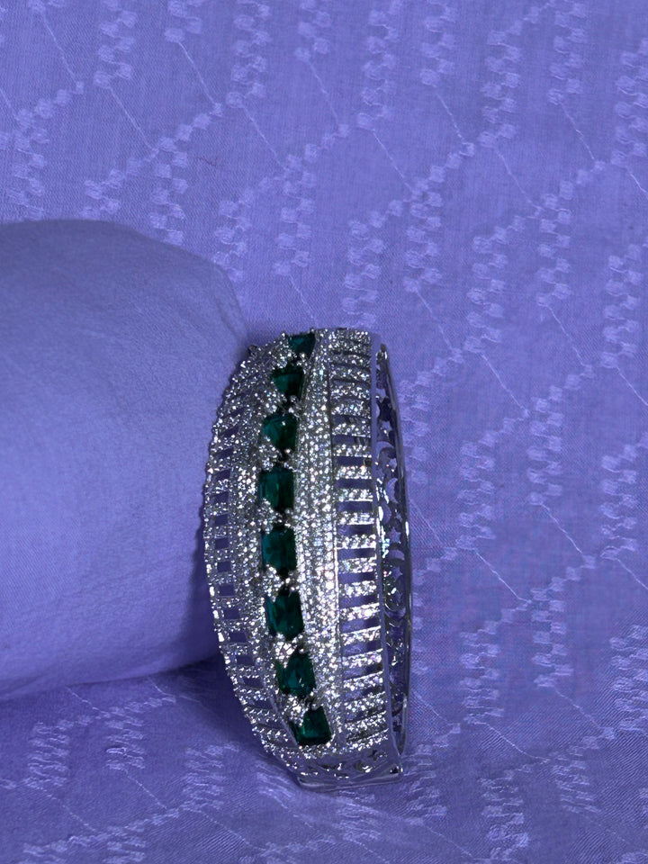 ANTAARA DELICATE DIAMOND BRACELET