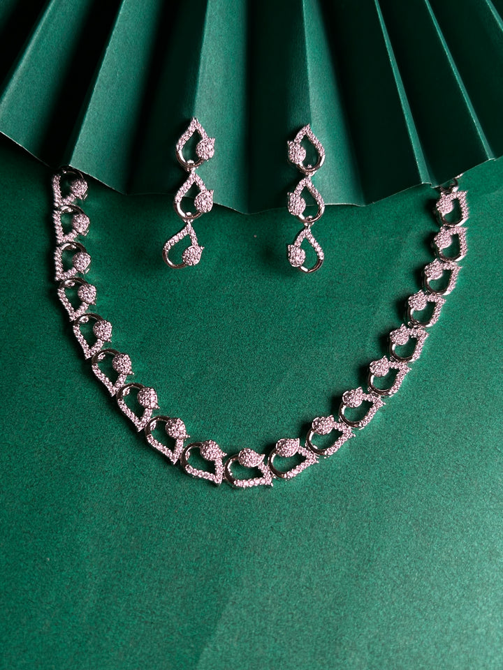 Antaara Diamond Necklace set