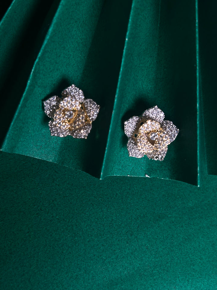 Savana Diamond Earing & Pendant Set