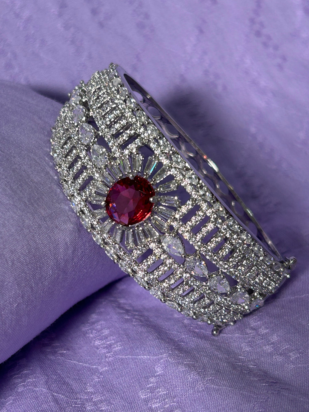 ANTAARA DELICATE DIAMOND BRACELET