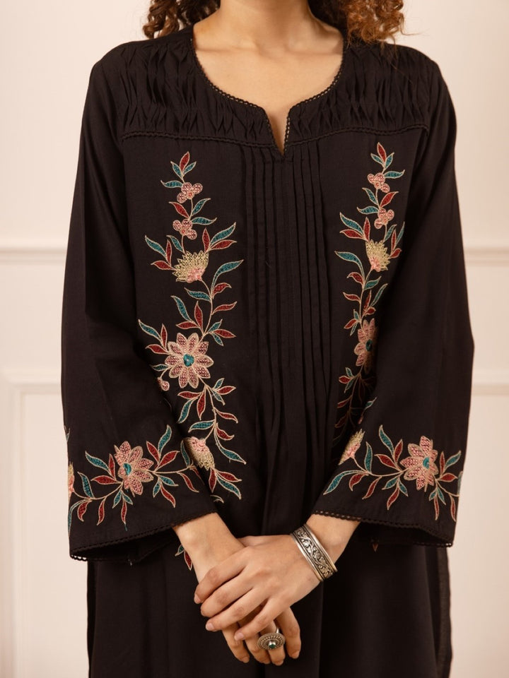 Karen soot embroidery cotton co-ord set
