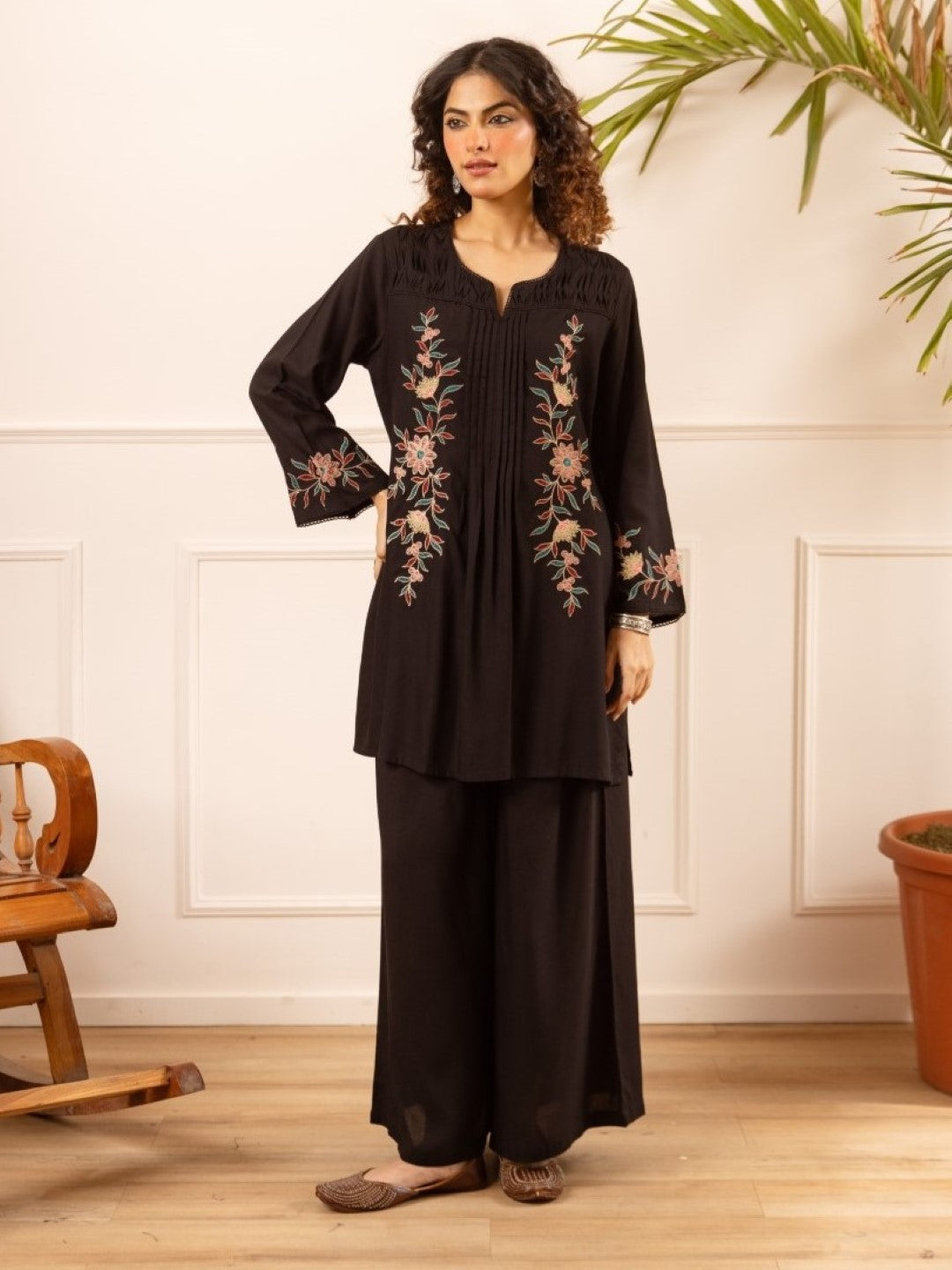 Karen soot embroidery cotton co-ord set