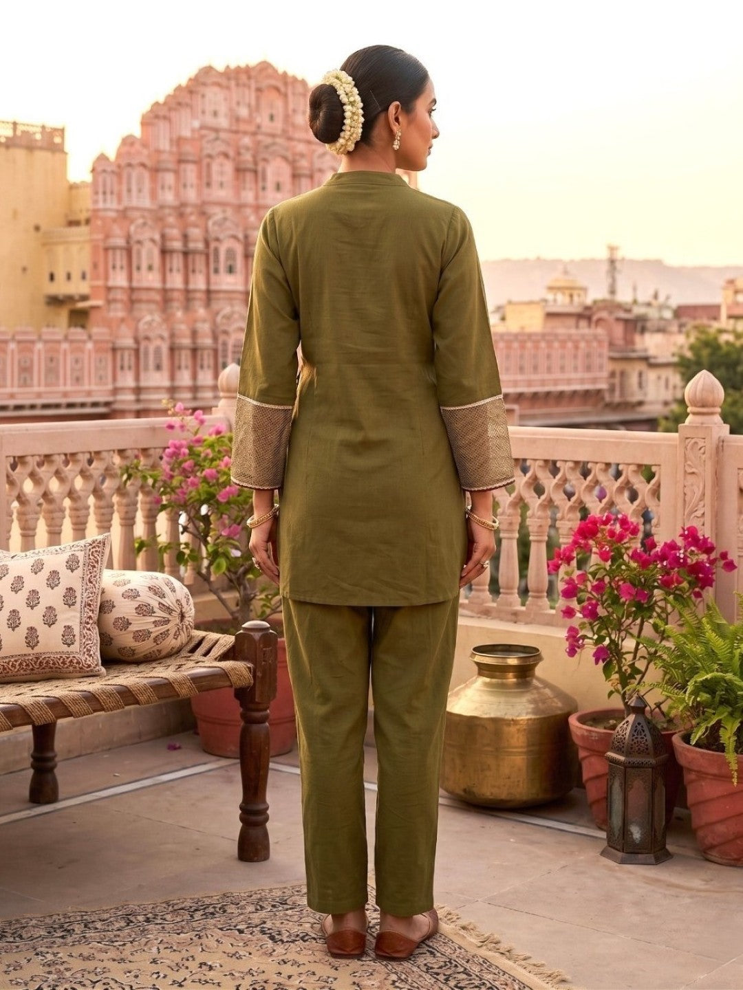 Gaur Mantis Embroidery Cotton Co-ord Set