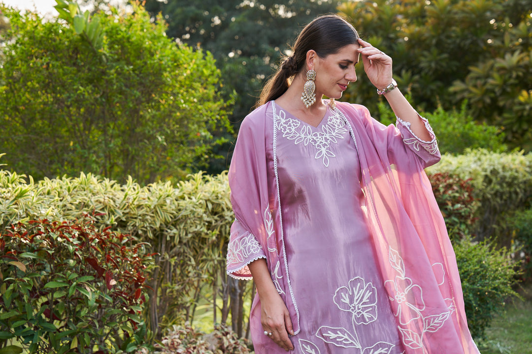 VARIDHI LILAC EMBROIDERED SUIT SET