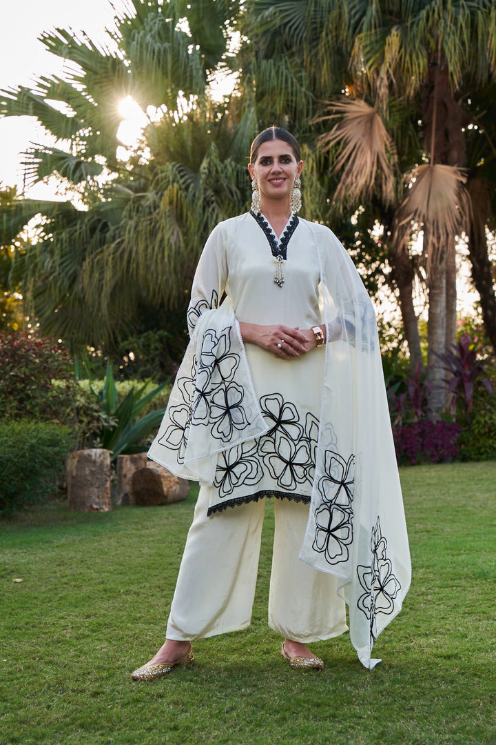 Varidhi Angel Embroidered Suit Set