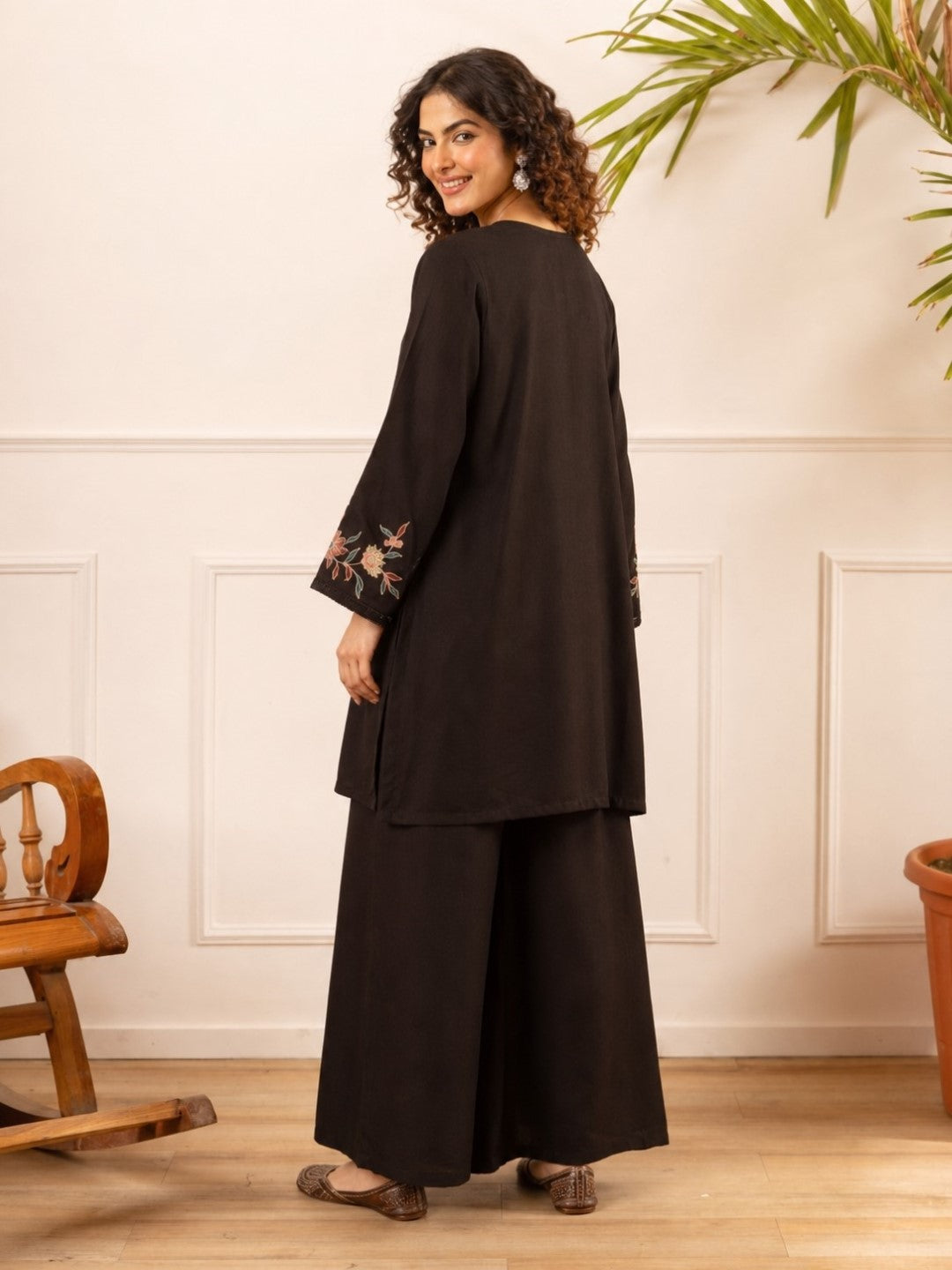 Karen soot embroidery cotton co-ord set
