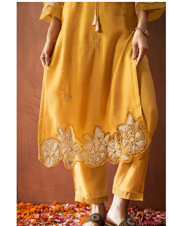 BUSHRA AMBER Lawn FULL WORK SUIT SET