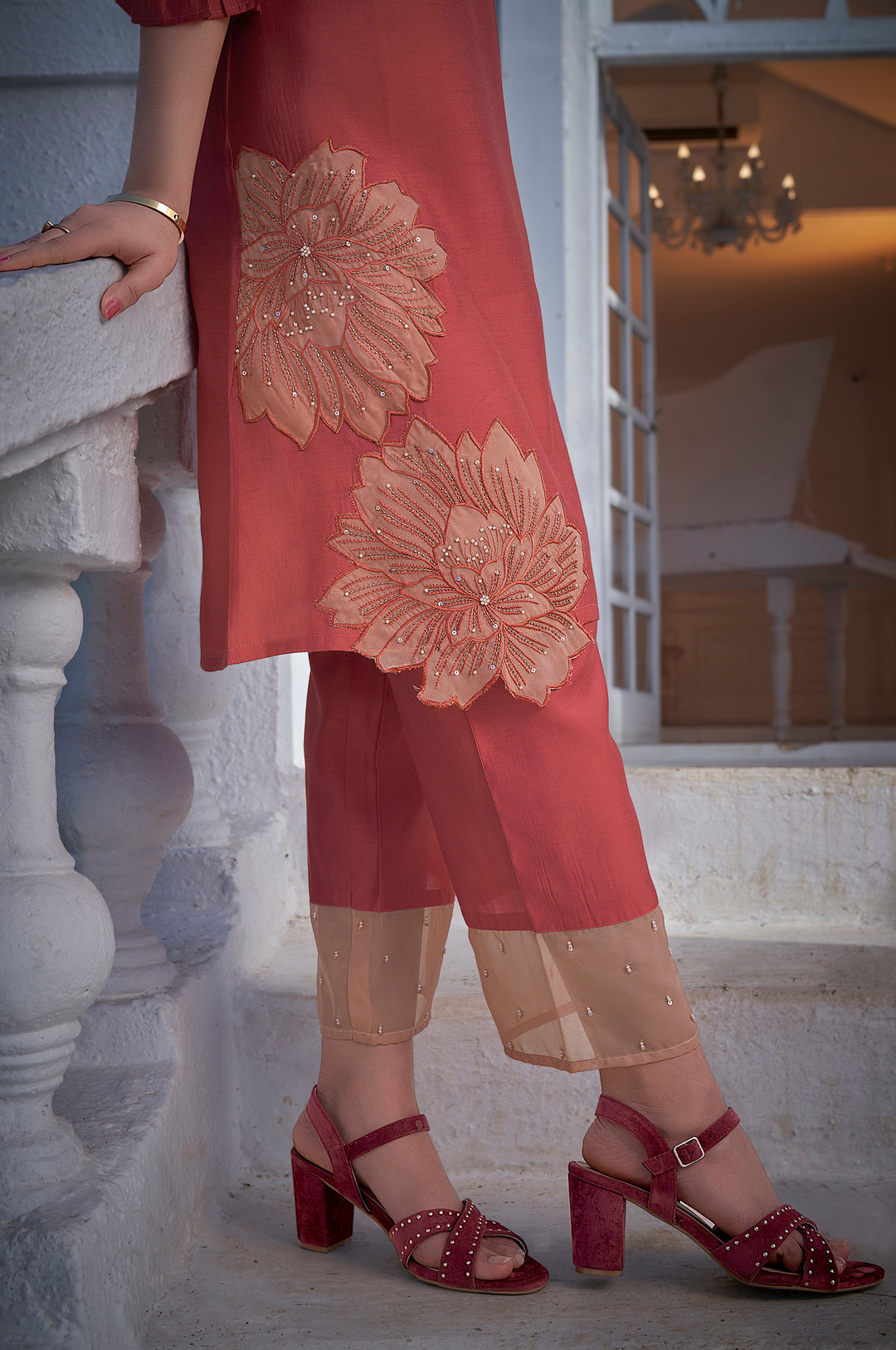 Jasmine Rust Red Applique Set